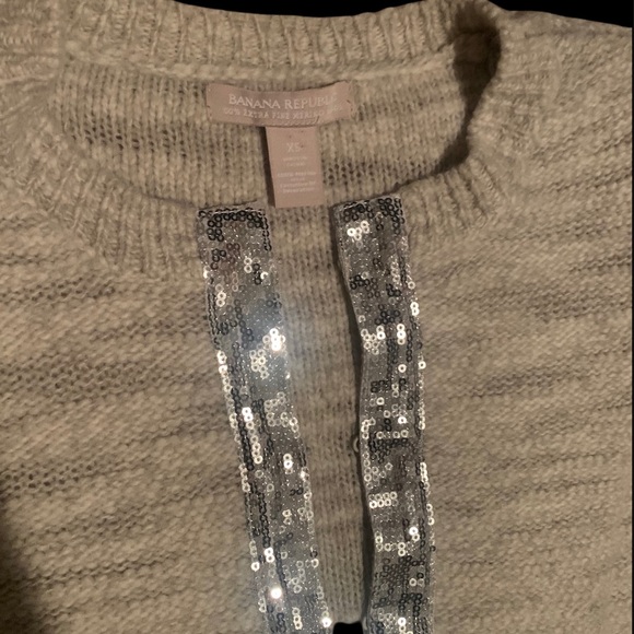 Banana Republic Cardigan - Picture 3 of 5